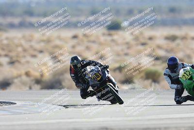 media/Dec-07-2025-CVMA (Sun) [[3e7d2de5dc]]/Race 12- Formula 40 MW and LW/